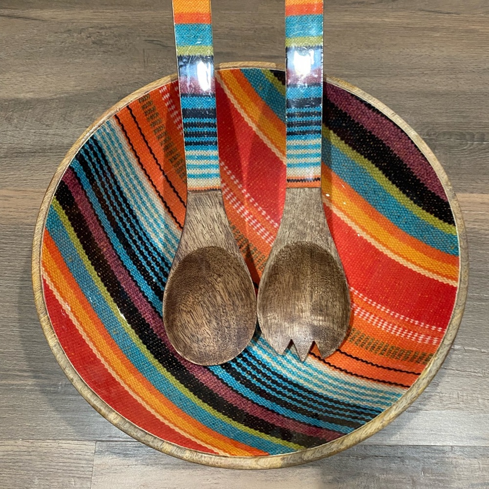 Salad bowl with matching utensils